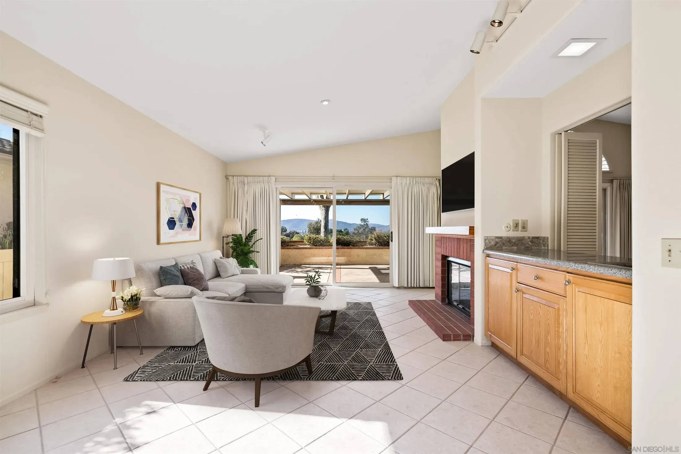 18113 Calle Estepona, San Diego, California, United States. - Photo 19