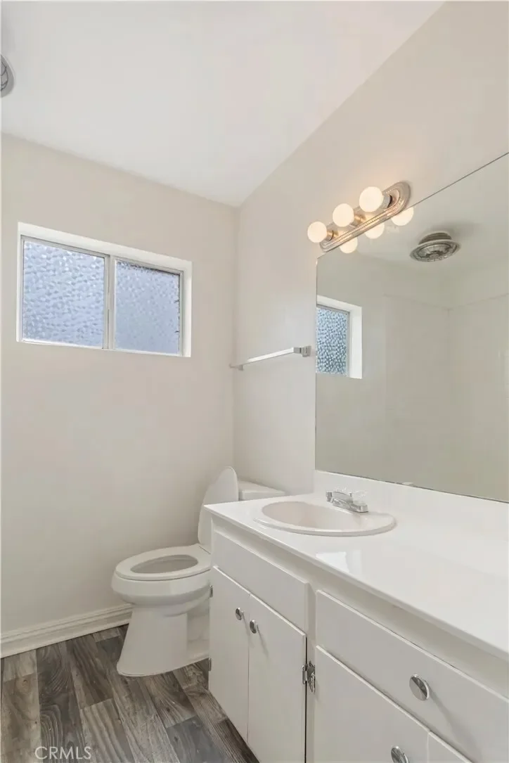 8421 Lindley Avenue, Los Angeles, California, United States. - Photo 13