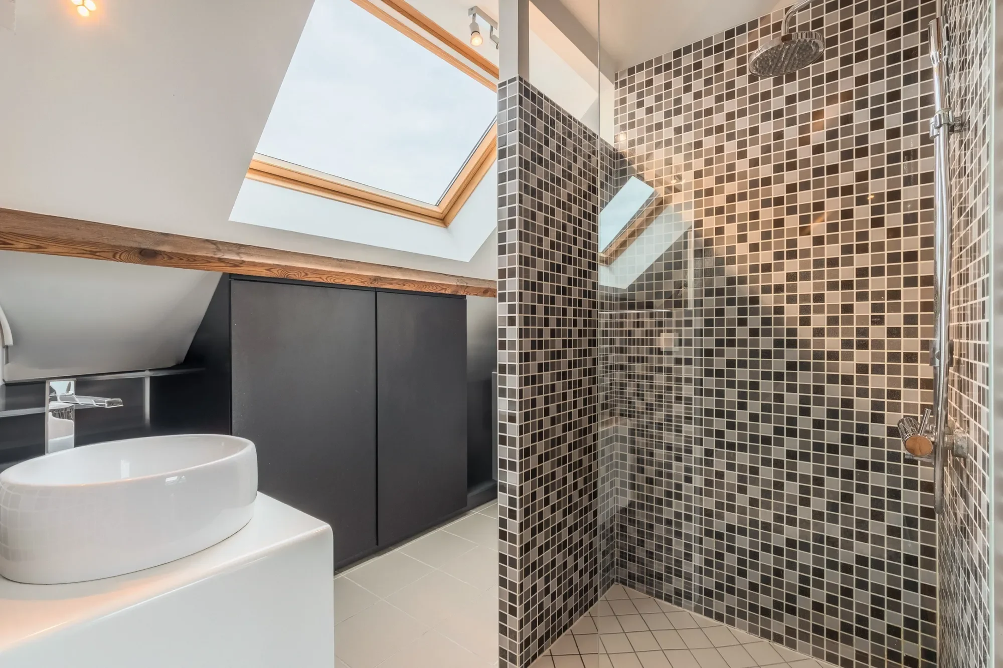 LILLE, O 59000, Lille, Hauts-de-France, France. - Photo 14