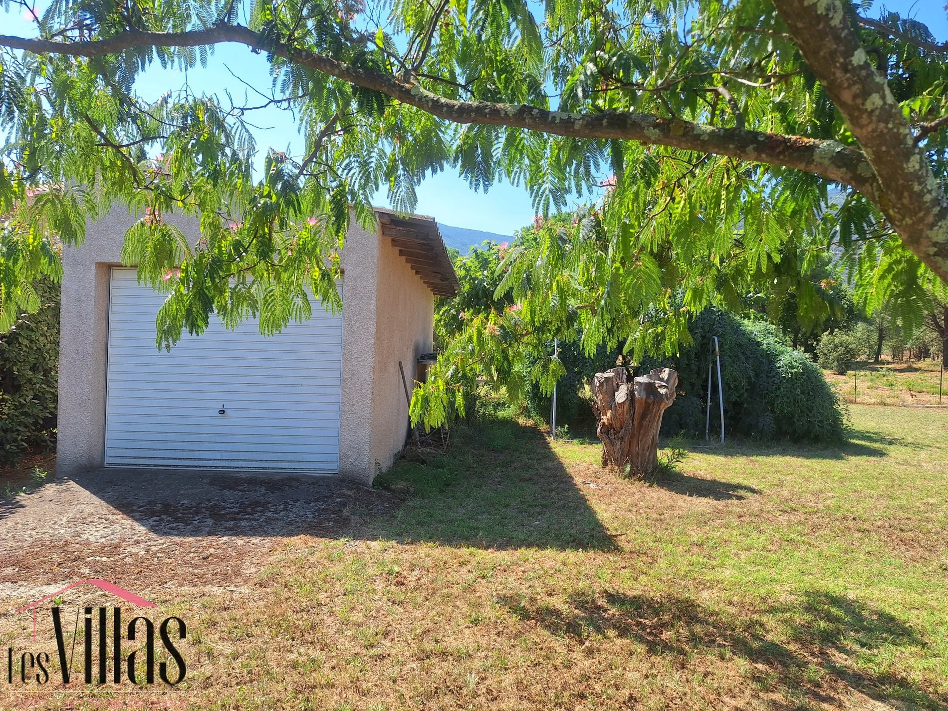 Laroque-des-Albères, Occitanie, France. - Photo 10