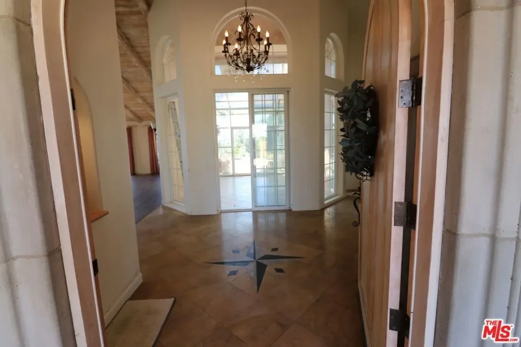 20776 Big Rock Drive, Malibu, California, United States. - Photo 42