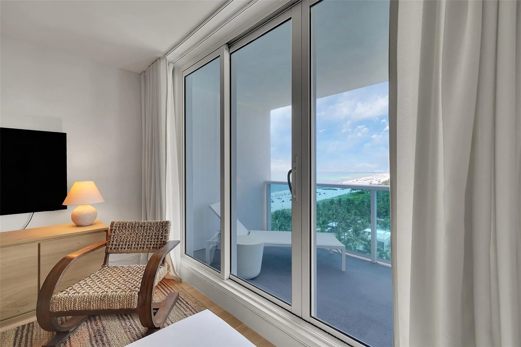 2301 Collins Ave 1008, Miami Beach, Florida, United States. - Photo 3