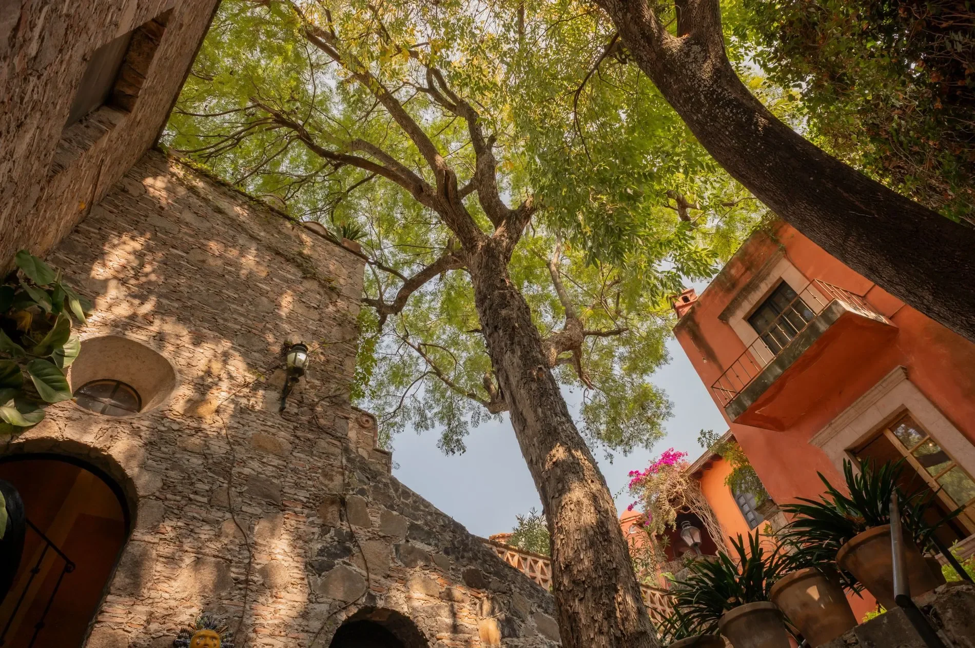 Exterior photo 7