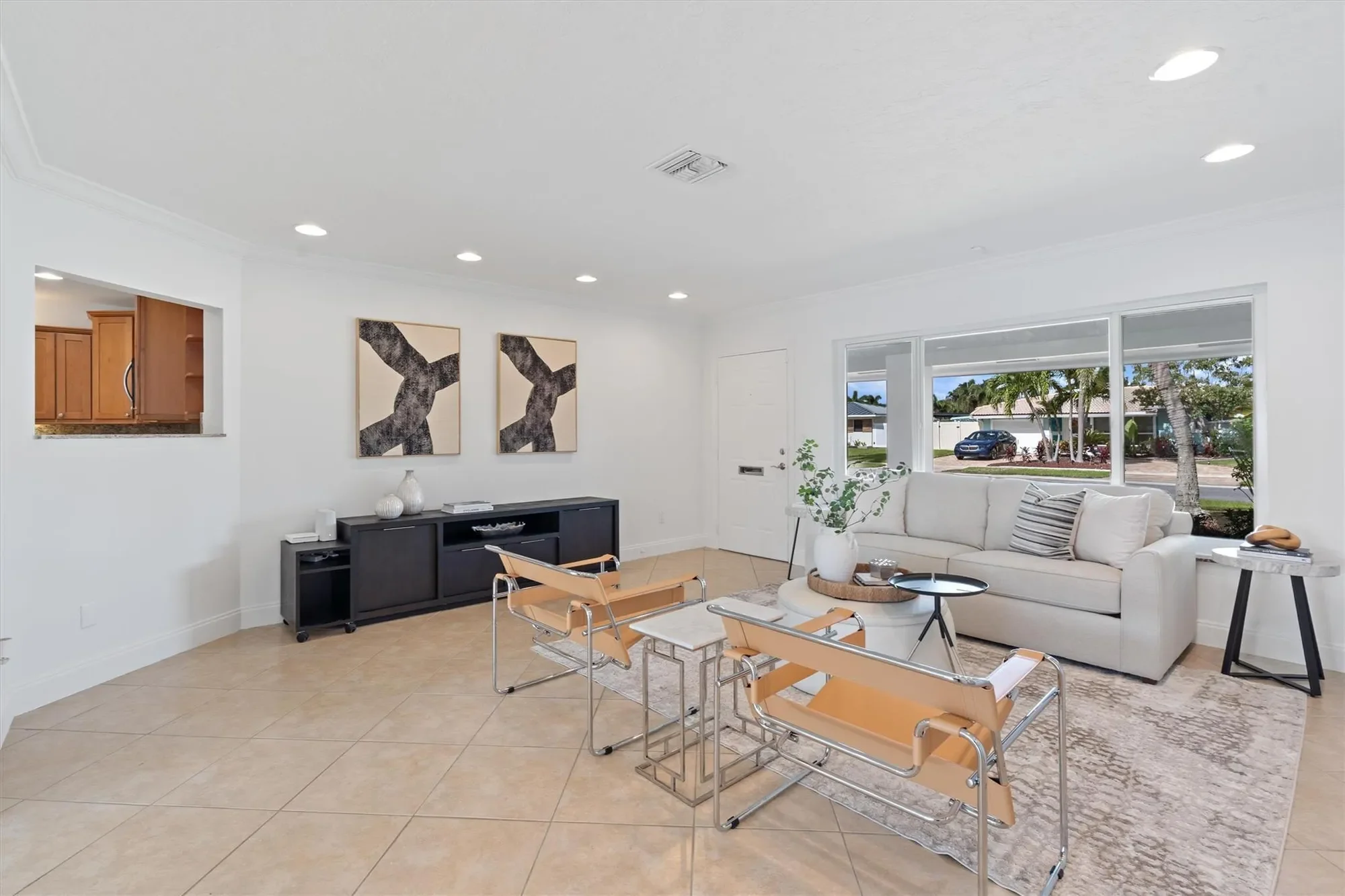 370 SE 3rd Ct, Pompano Beach, Florida, United States. - Photo 11