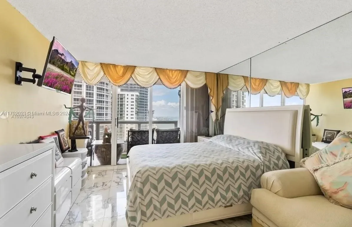 1717 N Bayshore Dr A-3451, Miami, Florida, United States. - Photo 13