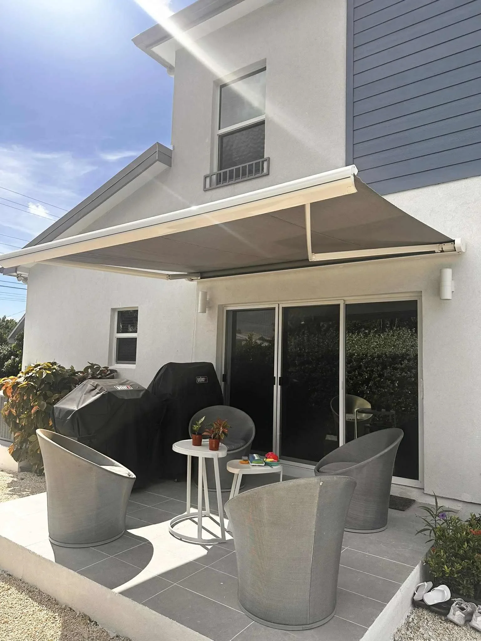 Exterior photo 2