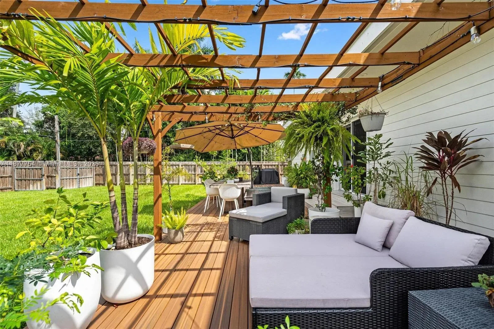 234 Minola Dr, Miami Springs, Florida, United States. - Photo 12