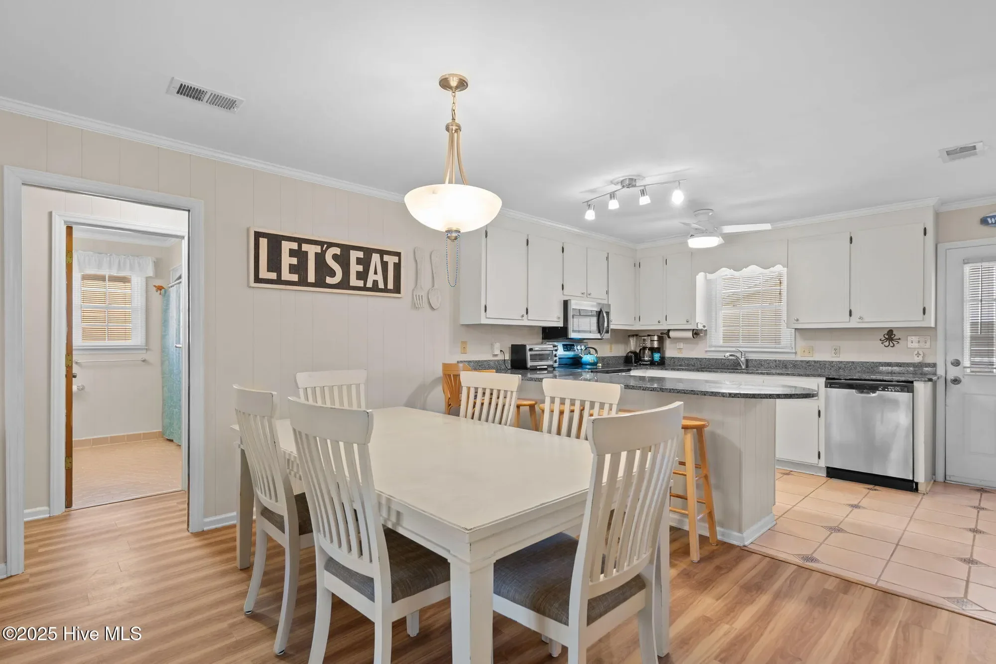 411 34th Street, Sunset Beach, North Carolina, United States. - Photo 11