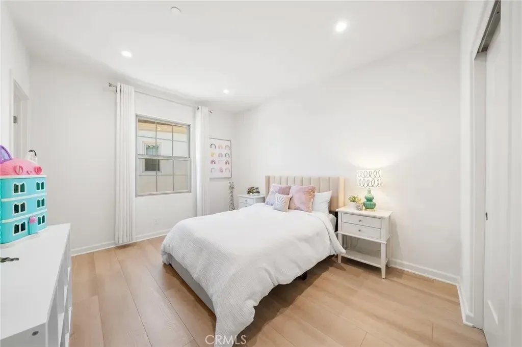 246 Canterbury, Irvine, California, United States. - Photo 27
