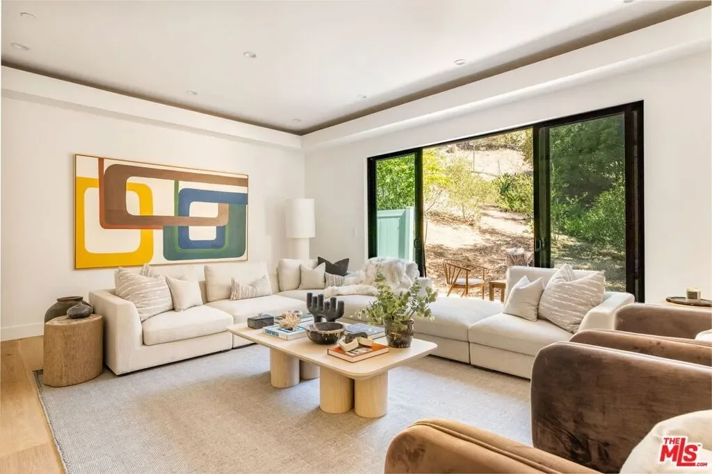 16815 Shileno Place, Los Angeles, California, United States. - Photo 7