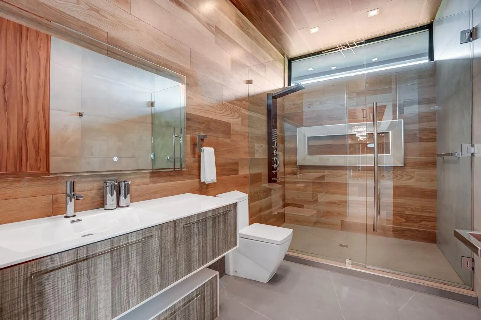 671 Middle River Dr, Fort Lauderdale, Florida, United States. - Photo 52