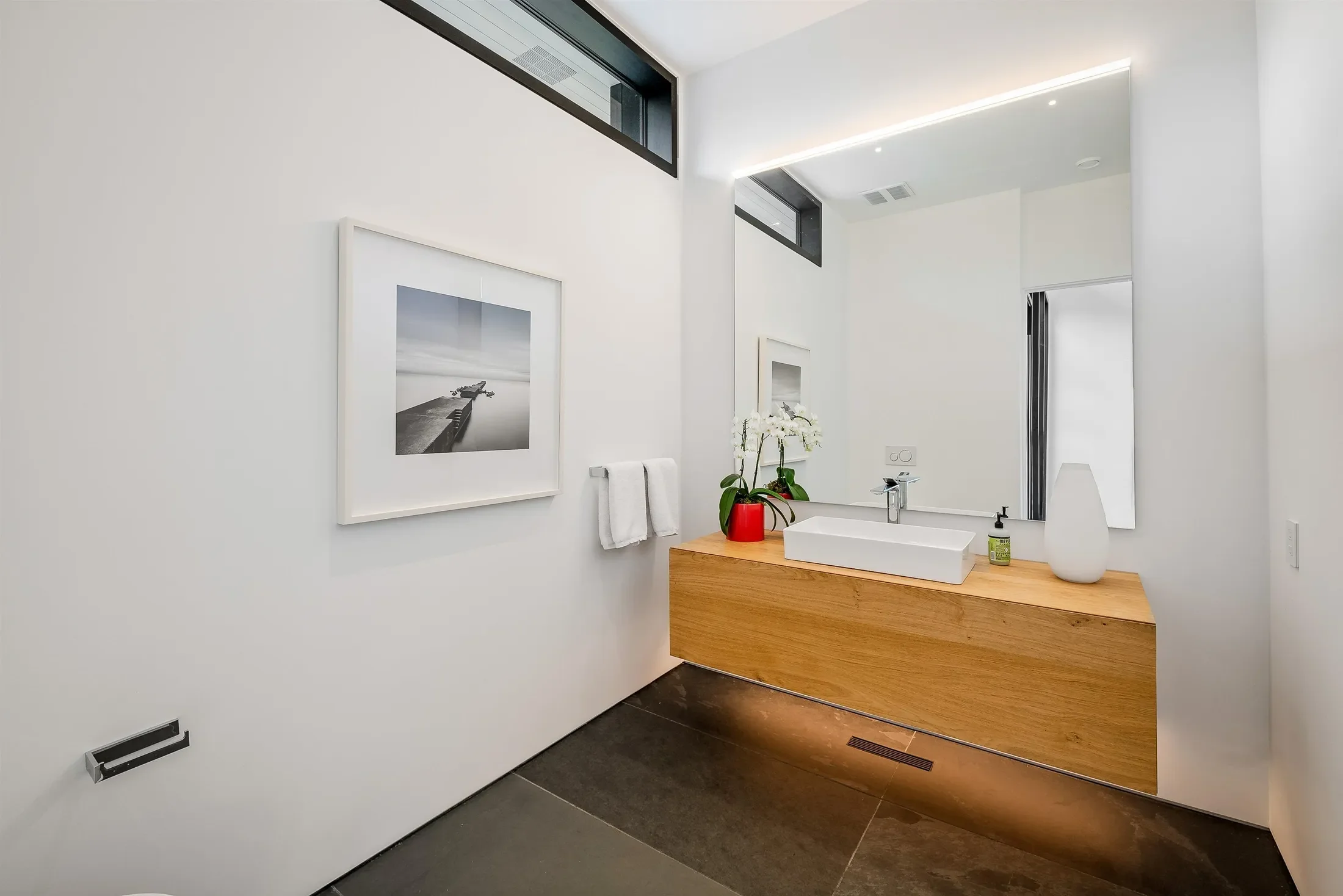 Gallery photo 6