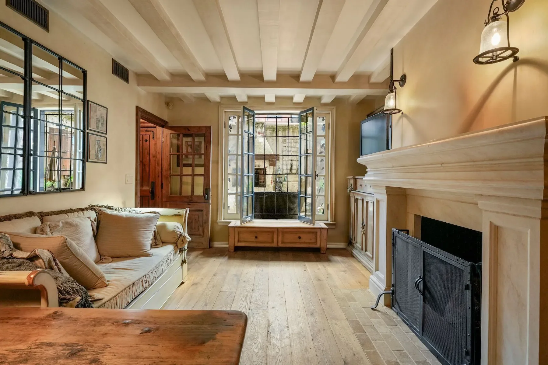 357 Beacon Street Unit 2, Boston, MA 02116, Boston, Massachusetts, United States. - Photo 6