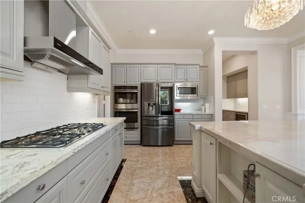 6829 Birmingham Drive, Chino, California, United States. - Photo 19