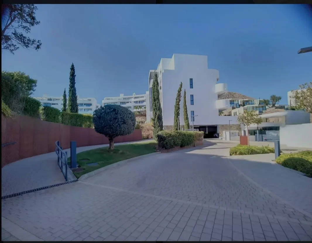 Exterior photo 8