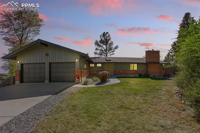 1003 Sun Drive, Colorado Springs, Colorado, United States. - Photo 2