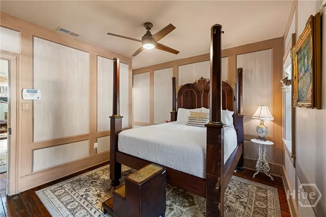 407 E Jones Street, Savannah, Georgia, United States. - Photo 16