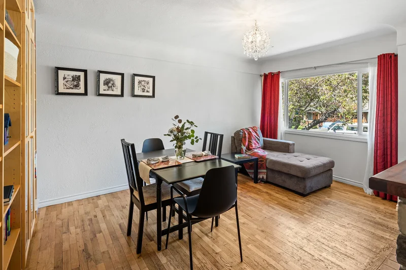 1451 Brooke Street, Victoria, BC V8S 1M4, Victoria, British Columbia, Canada. - Photo 2