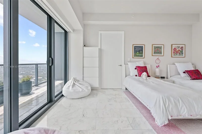 1451 Brickell Ave 2802, Miami, Florida, United States. - Photo 10