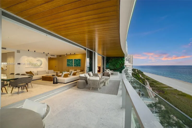 5775 Collins Ave, 1501 - Miami Beach, Florida