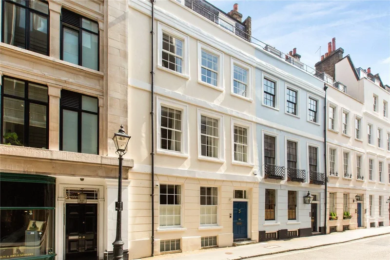 St James’s Place, London, England, United Kingdom. - Photo 4