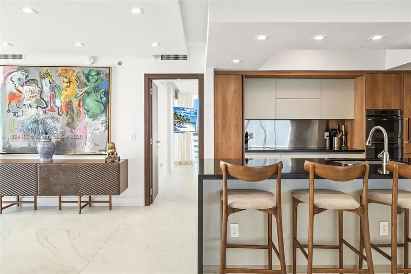 450 Alton Rd 901-902, Miami Beach, Florida, United States. - Photo 25