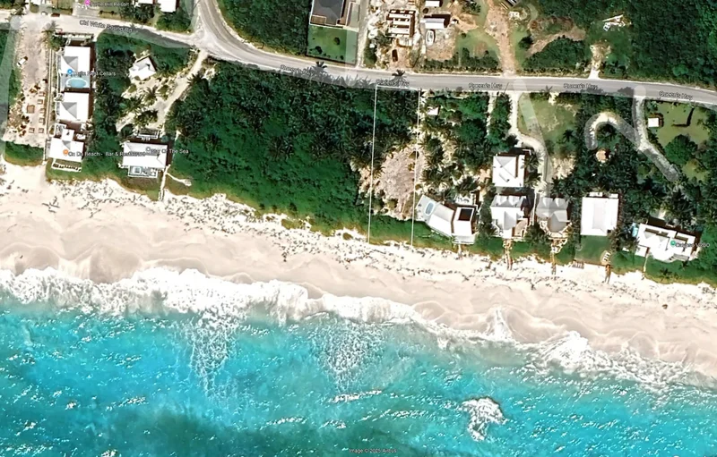 Queens Highway, Abaco, Elbow Cay, The Bahamas. - Photo 16