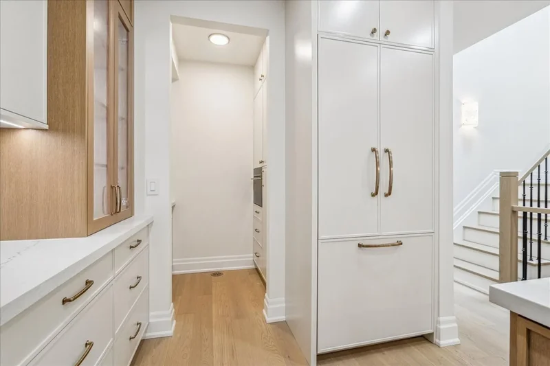 152 Chisholm Street, Oakville, ON L6K 3J4, Oakville, Ontario, Canada. - Photo 19
