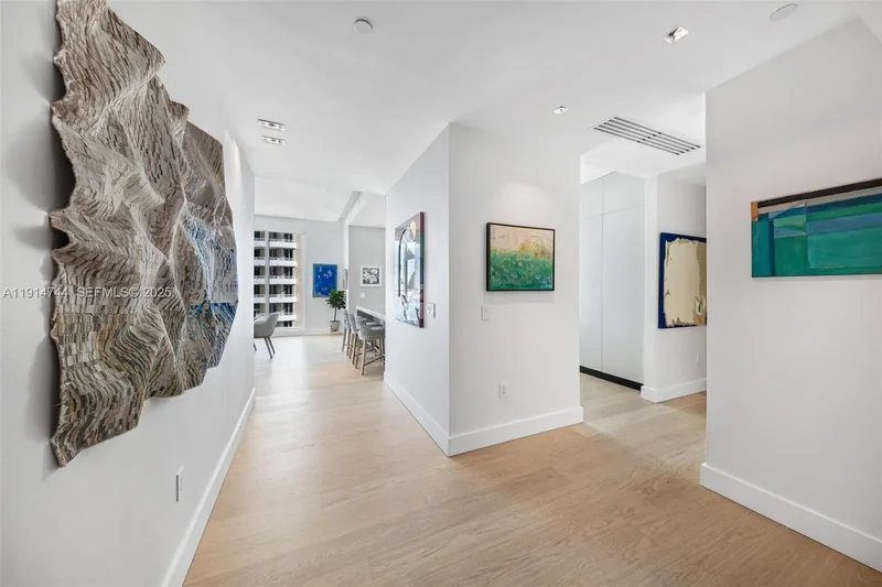 900 Brickell Key Blvd 1403, Miami, Florida, United States. - Photo 16