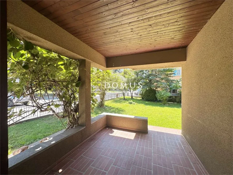 Terraced House with Private Garden