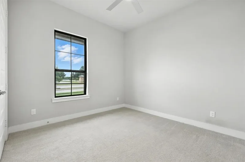 123 Aberdeen Boulevard, Lantana, Texas, United States. - Photo 24