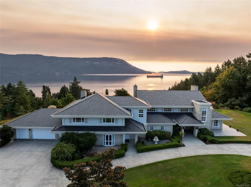 1257 Cherry Point Rd, Cowichan Bay, British Columbia, Canada. - Photo 3