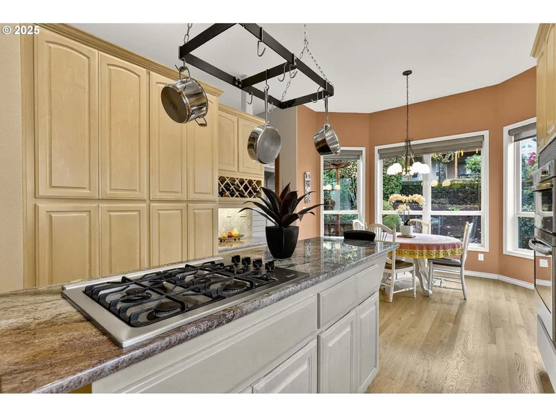 14341 SE Terrace Dr, Clackamas, OR 97015, Clackamas, Oregon, United States. - Photo 11