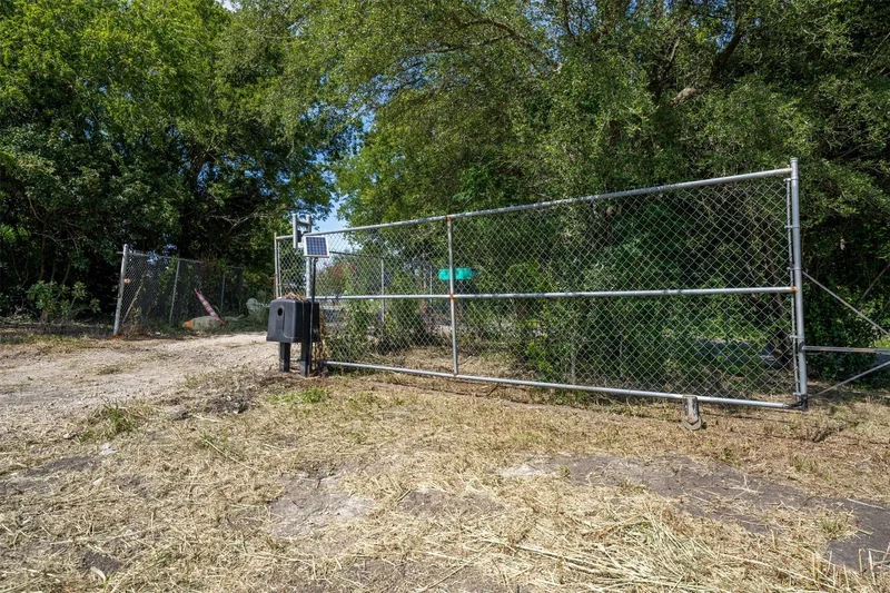 1065 Bluff Springs Road, Ferris, TX 75125, Ferris, Texas, United States. - Photo 7