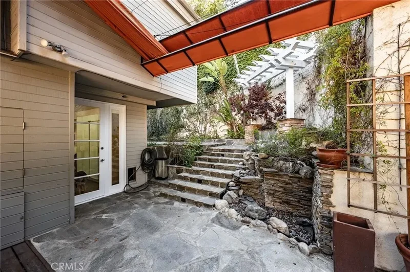 1833 Roscomare Road, Los Angeles, California, United States. - Photo 61