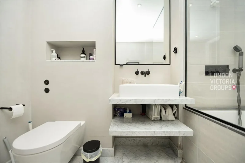 Hexagon Apartments, 33 Newton Street, London, London, England, United Kingdom. - Photo 14
