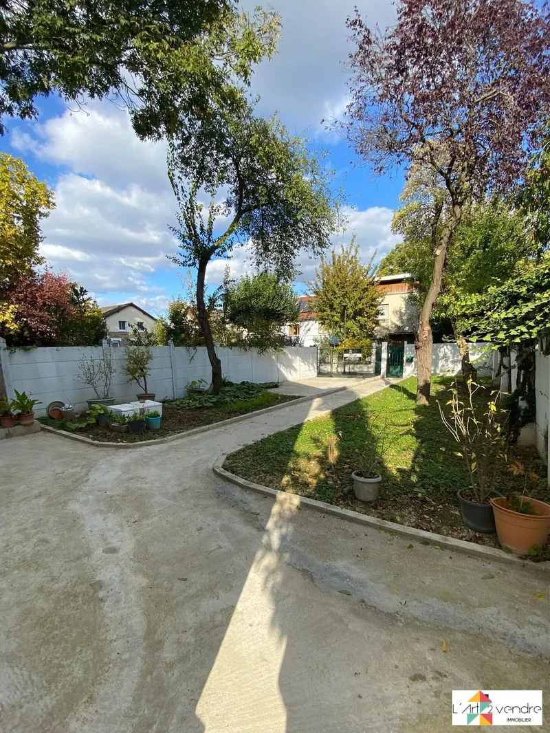 Vitry-sur-Seine, Vitry-sur-Seine, Vitry-sur-Seine, Île-de-France, France. - Photo 8