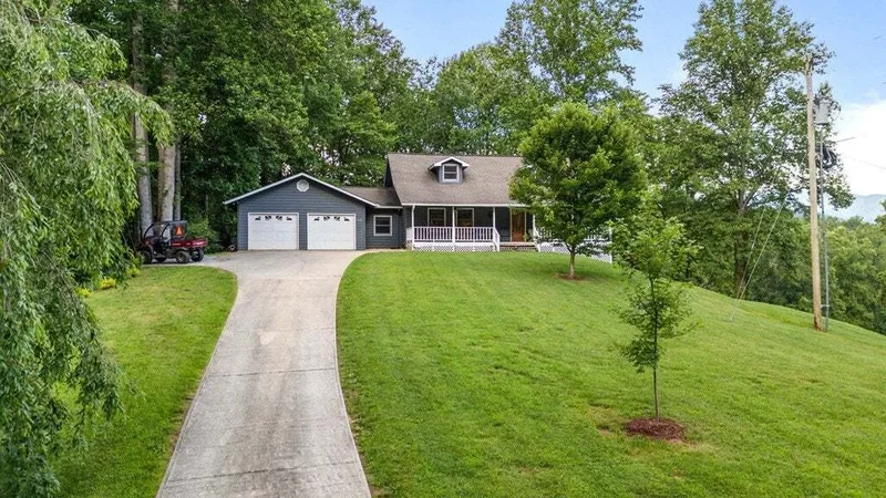 1615 East Vineyard Road, Hayesville, NC 28904, Hayesville, North Carolina, United States. - Photo 8