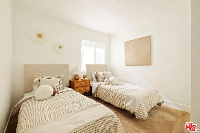 2831 S Corning Street, Los Angeles, California, United States. - Photo 27