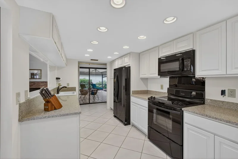 17001 Freshwind Circle, Jupiter, Florida, United States. - Photo 12