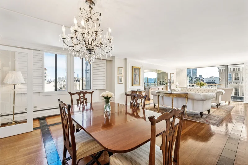 Elegant 2 Br Pacific Heights Condominium