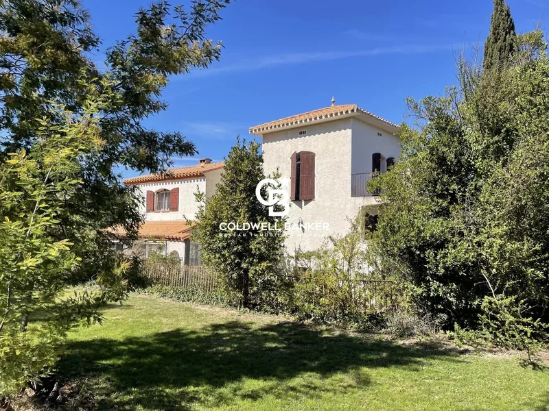 Perpignan, Occitanie, France. - Photo 4