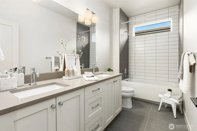 13113 NE 104th Street, Kirkland, WA, 98033, USA, Kirkland, Washington, United States. - Photo 29