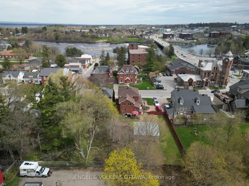 190 John Street N, Arnprior, Ontario, Canada. - Photo 45