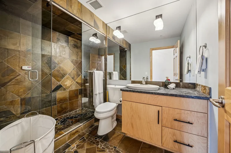 140 Stonecreek Road  107, Canmore, AB T1W 3J3, Canmore, Alberta, Canada. - Photo 2