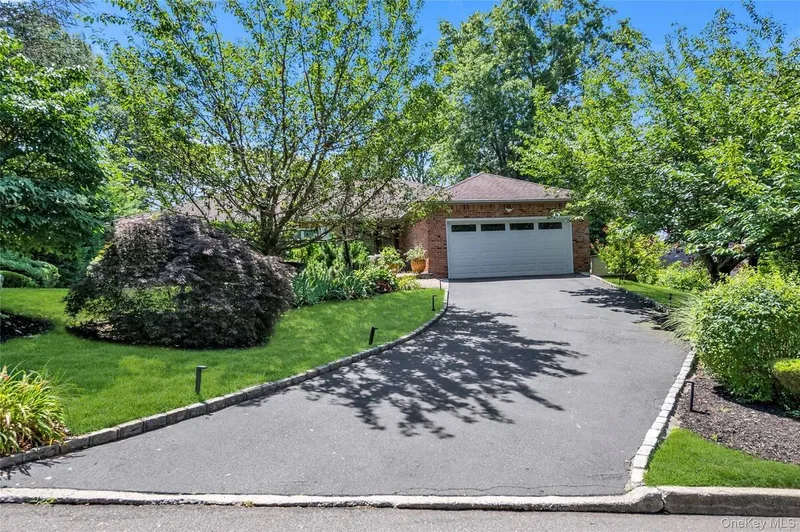 17 Melody, Bayville, New York, United States. - Photo 14