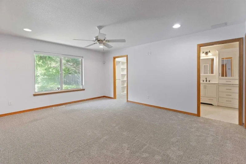 1946 NW Crown Street , Grants Pass, OR 97526, Grants Pass, Oregon, United States. - Photo 10