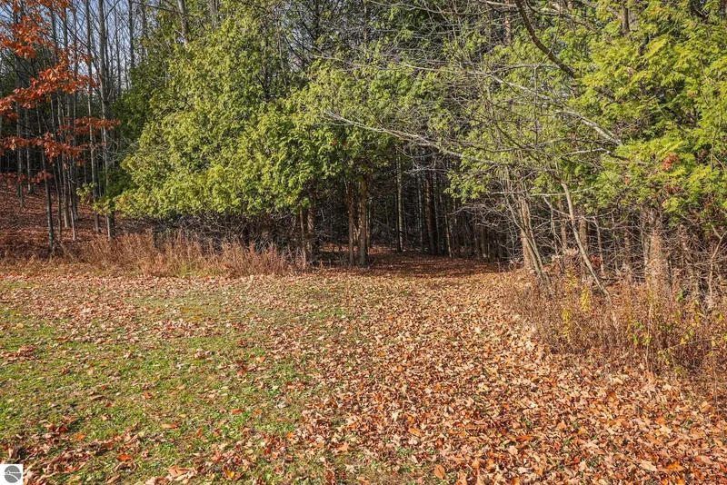 750 N Dumas Road, Suttons Bay, MI, 49682, USA, Suttons Bay, Michigan, United States. - Photo 71