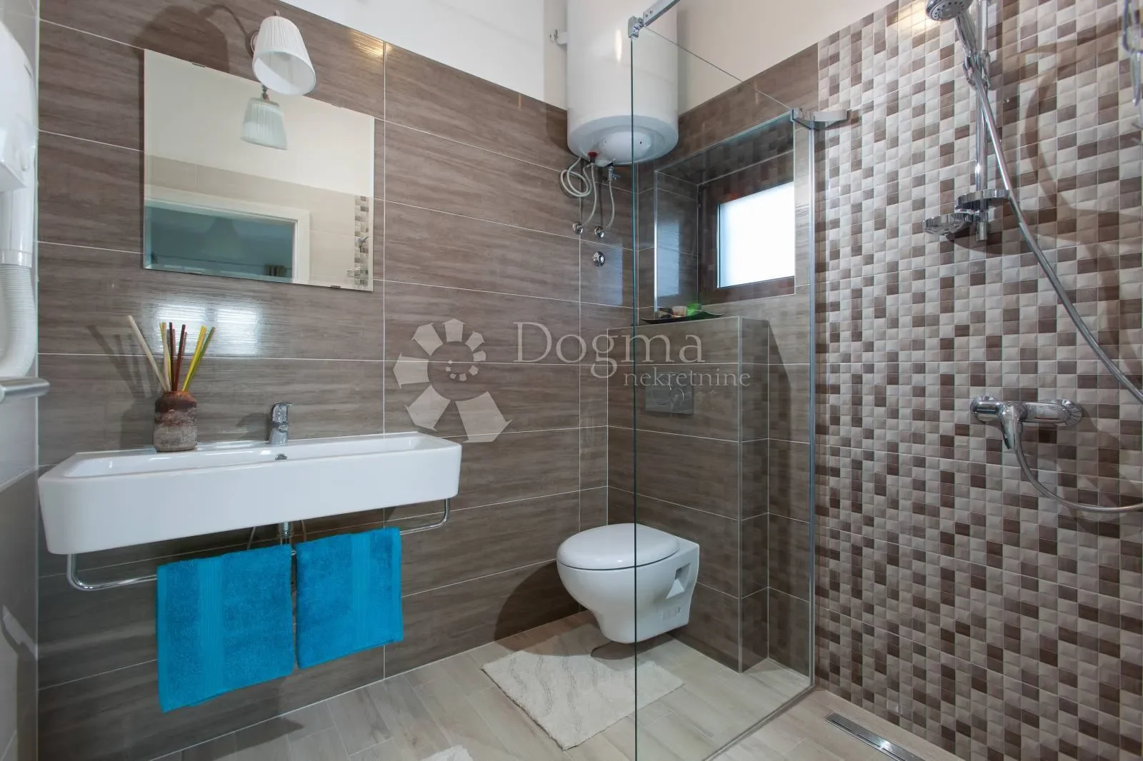 Gallery photo 7