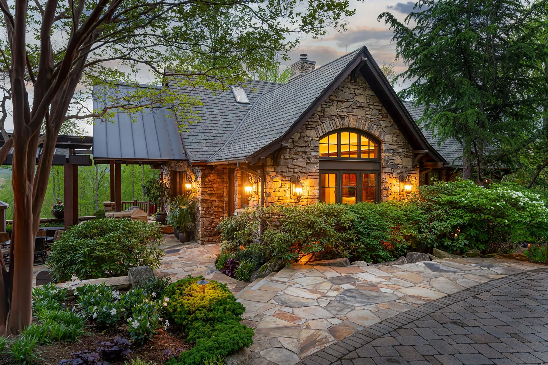 66 N Deerhaven Lane, Asheville, NC 28803, Asheville, North Carolina, United States. - Photo 32